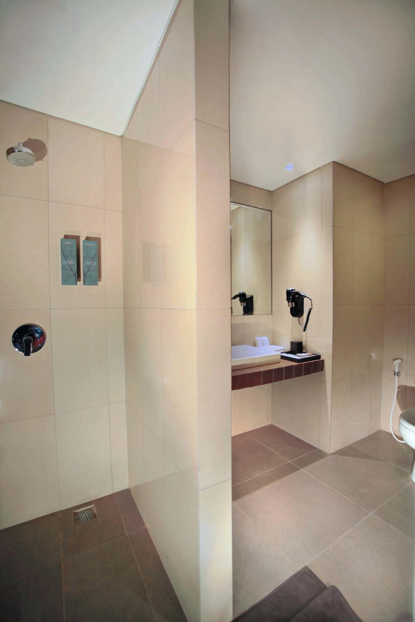 Hotel Harper By Aston Purwakarta