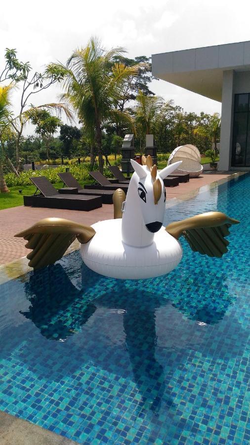 Harper By Aston 4* Purwakarta