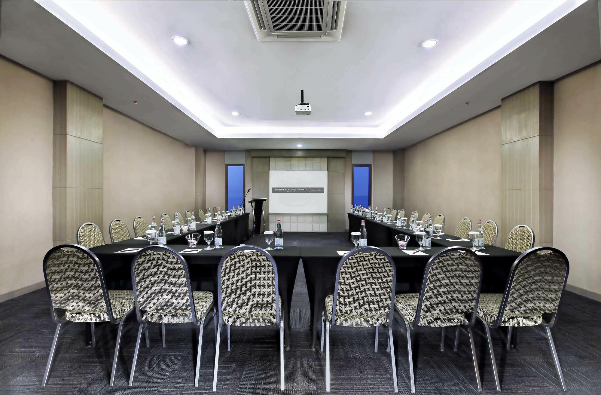 Harper By Aston Hotel Purwakarta